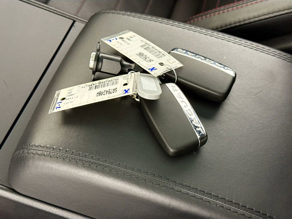 Used 2020 Jaguar F-TYPE Coupe RWD image 17