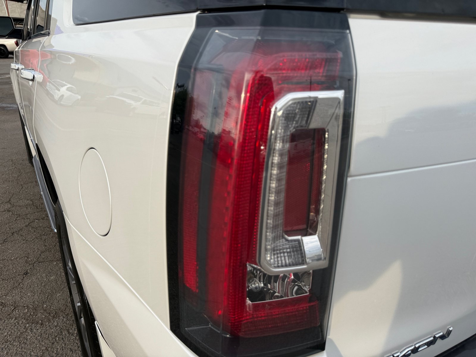 Used 2018 GMC Yukon Denali AWD/4WD image 28