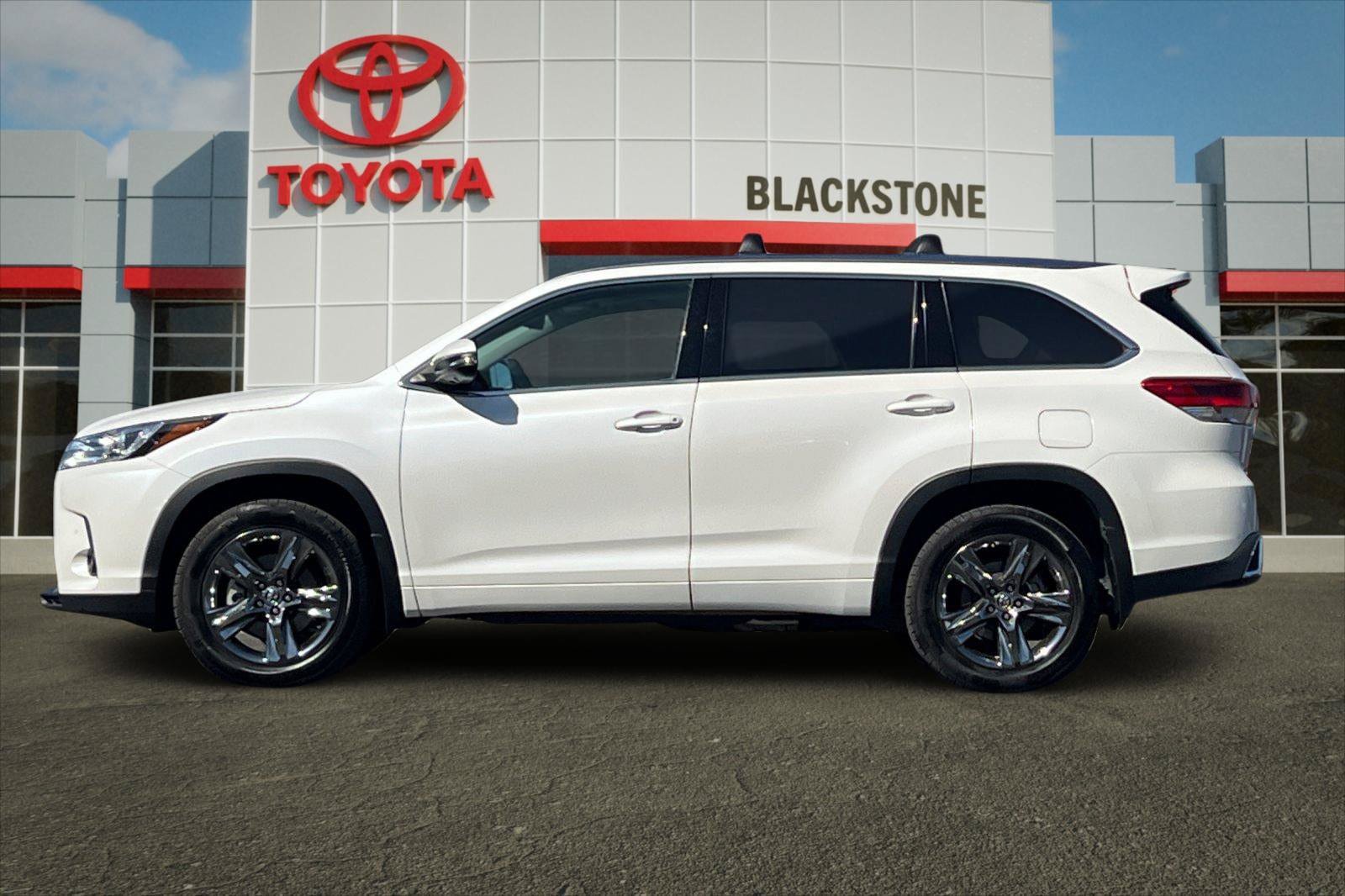 Certified 2019 Toyota Highlander Limited Platinum AWD/4WD image 6