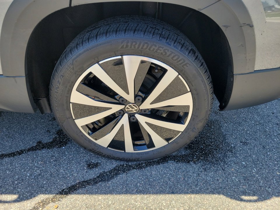 Used 2022 Volkswagen Taos SE image 31