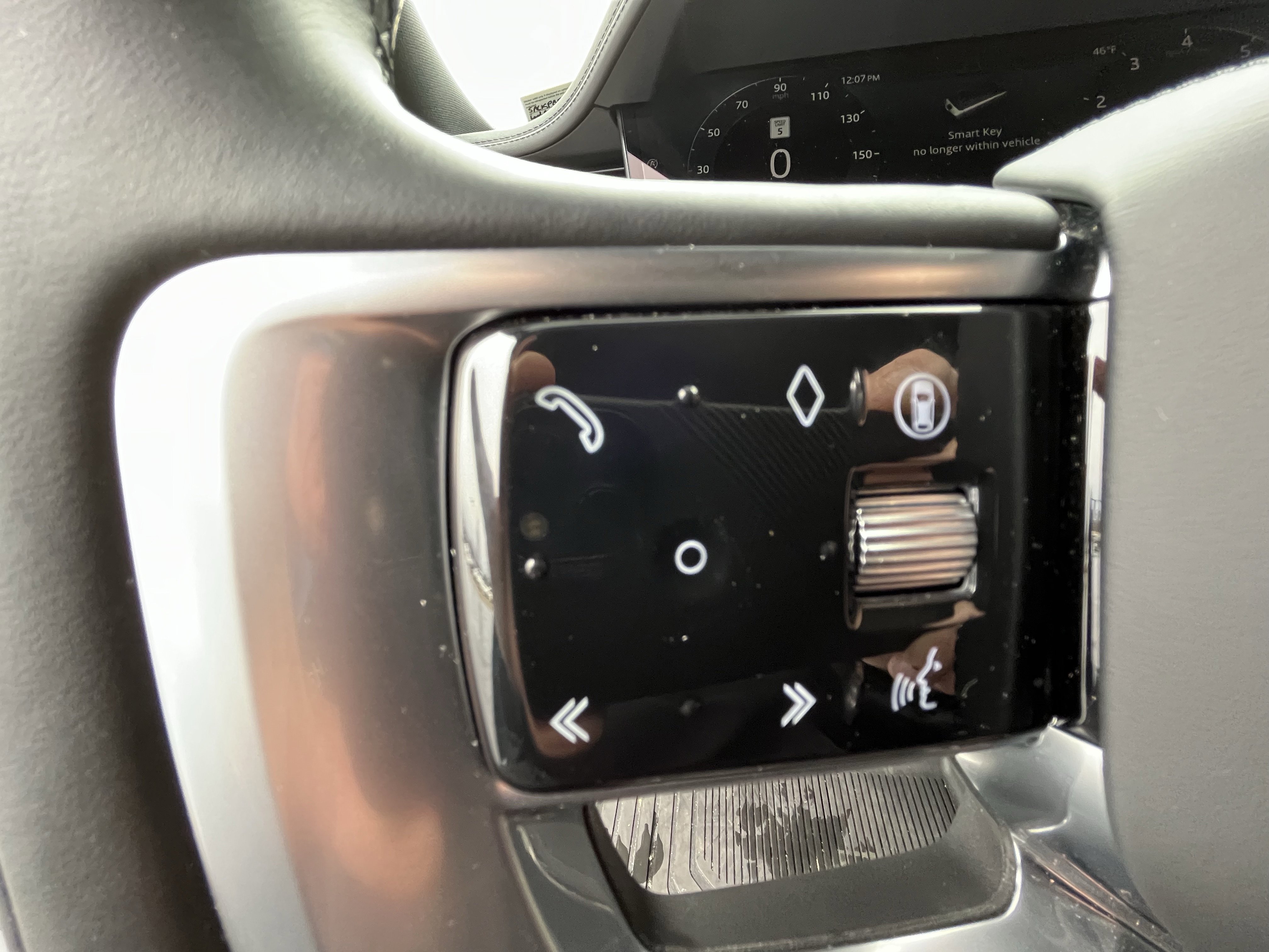 Certified 2025 Land Rover Range Rover Long Wheelbase SE image 17