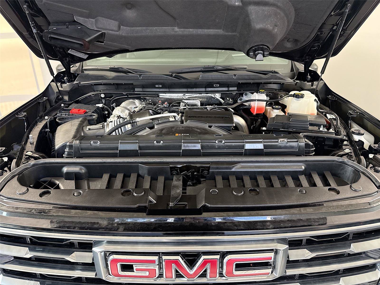 Used 2025 GMC Sierra 2500 AT4 w/ AT4 Premium Plus Package AWD/4WD image 29