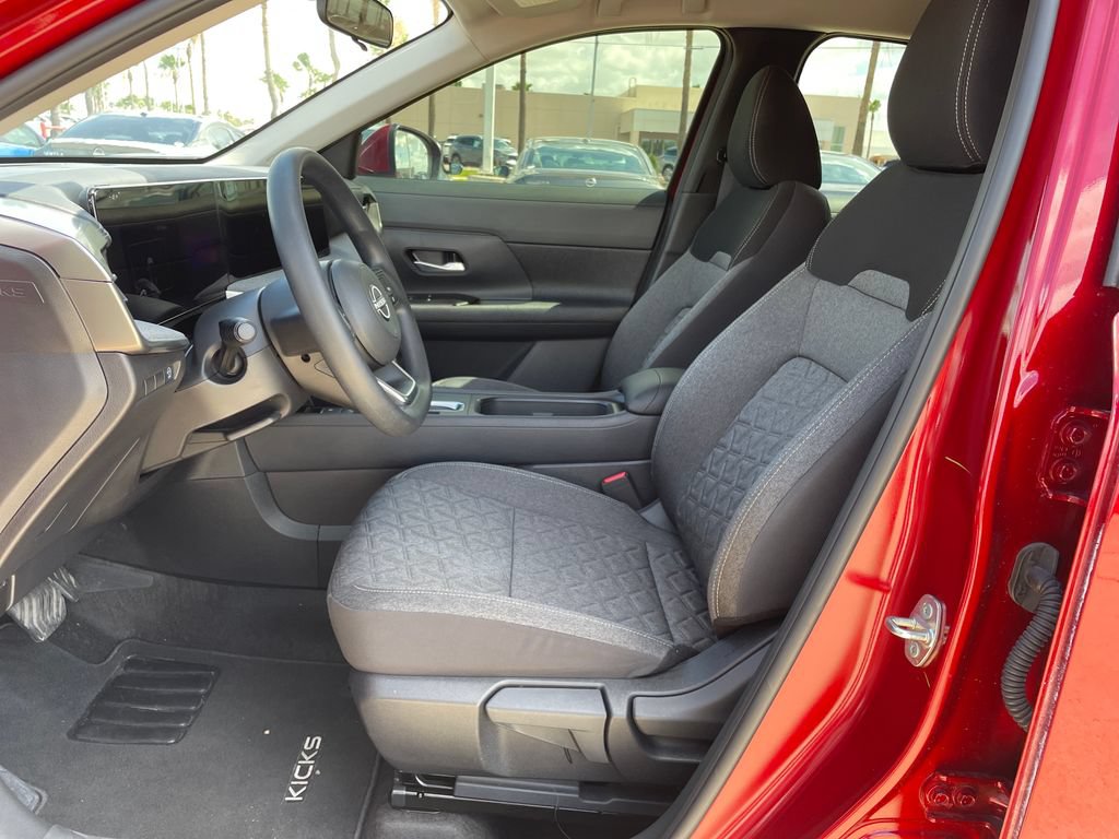 Certified 2025 Nissan Kicks SV FWD image 9