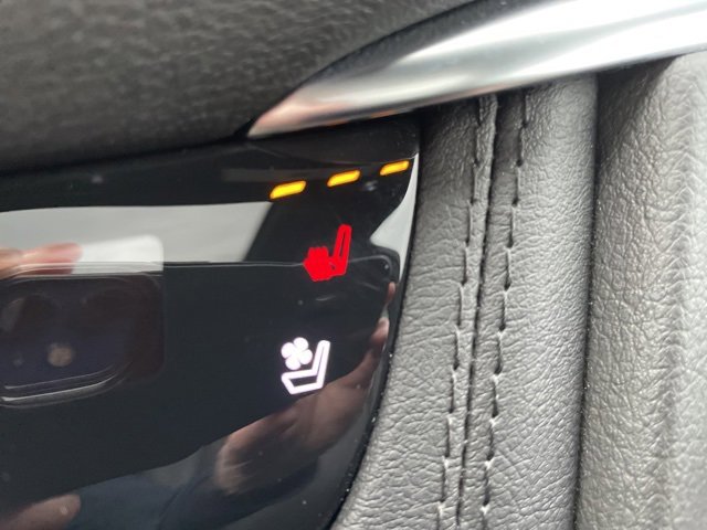 Used 2025 Cadillac XT5 Premium Luxury image 20