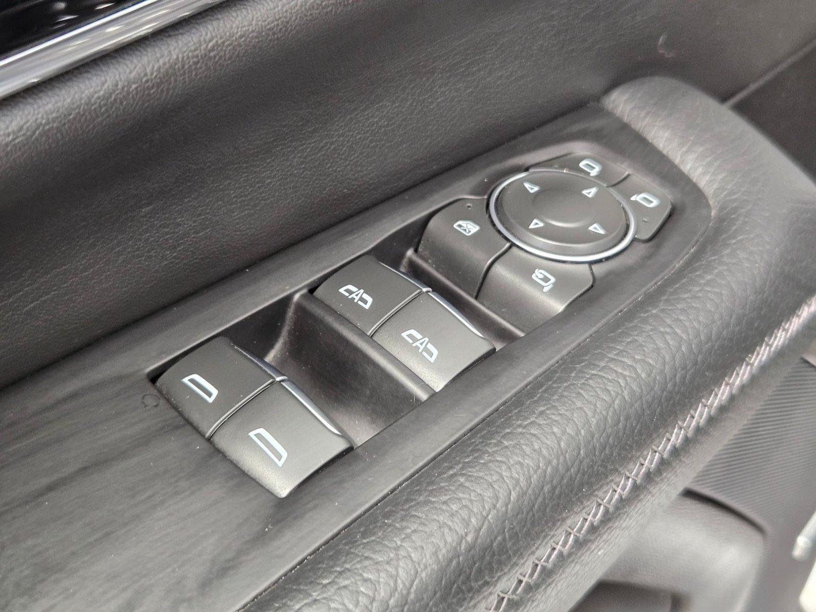 Used 2025 GMC Yukon Denali AWD/4WD image 22