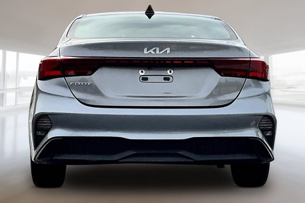 Used 2023 Kia Forte LXS FWD image 5