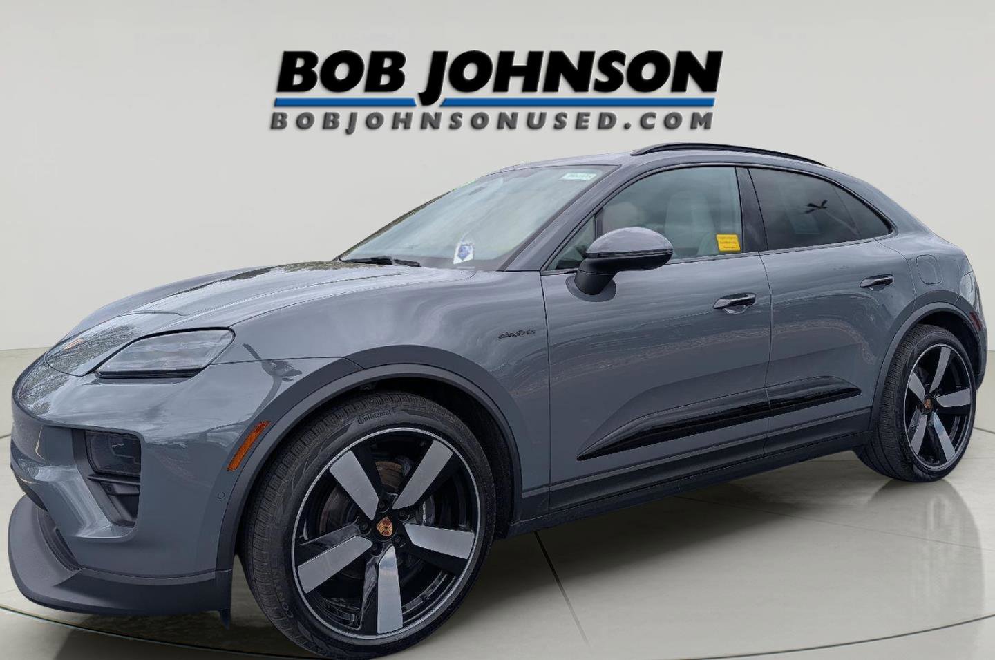 Used 2025 Porsche Macan 4 Electric AWD/4WD image 5