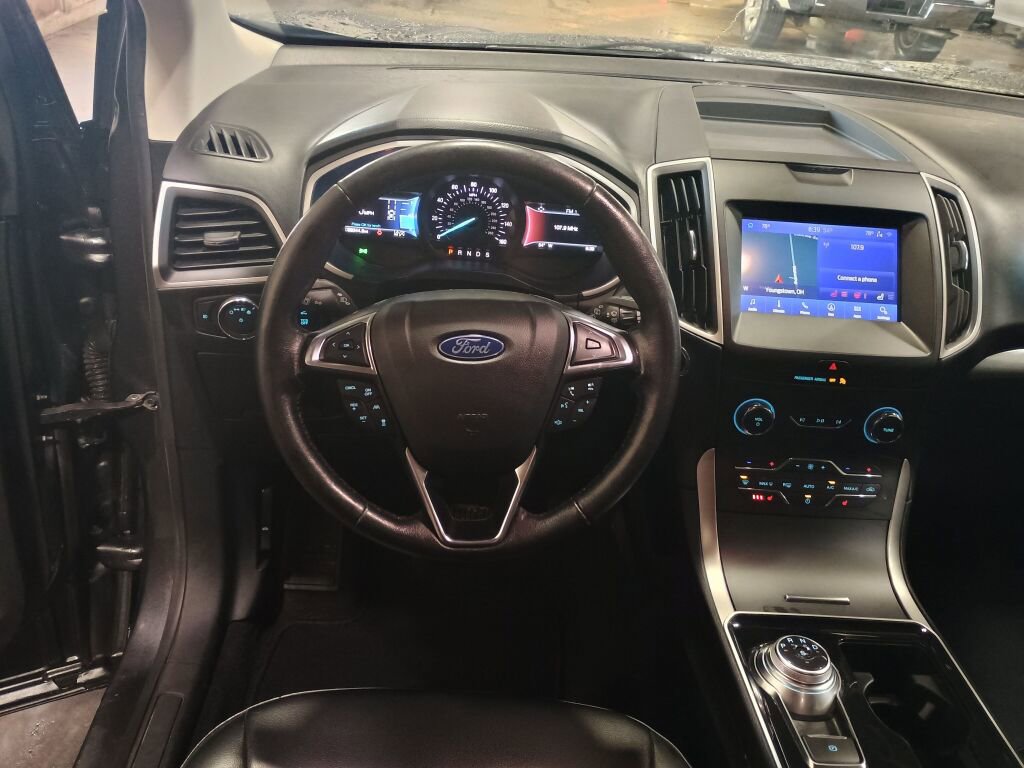Used 2020 Ford Edge SEL w/ Convenience Package image 2