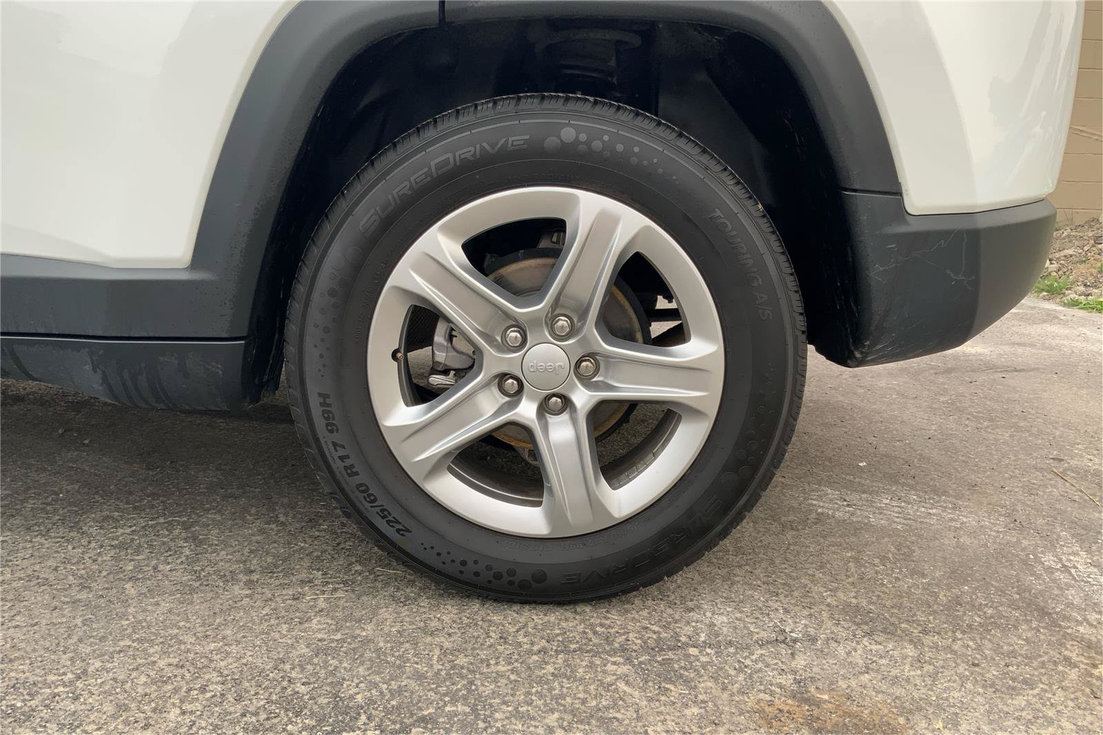 Used 2024 Jeep Compass Latitude AWD/4WD image 28