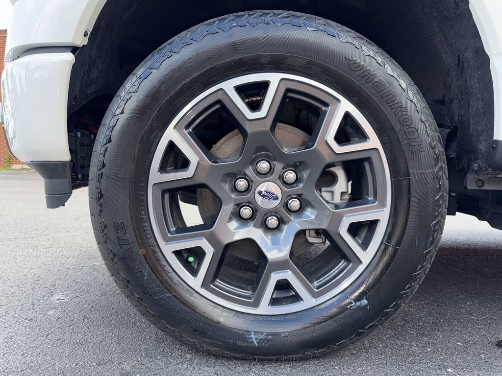 Used 2024 Ford F150 Lightning Platinum AWD/4WD image 19