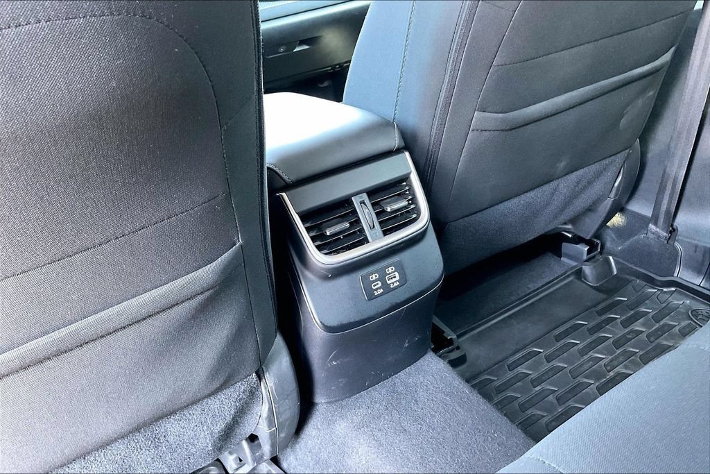 Used 2024 Subaru Outback Premium AWD/4WD image 11