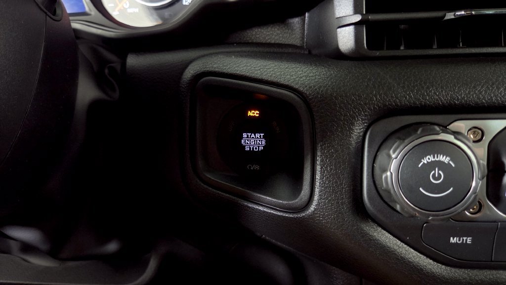 New 2026 Jeep Gladiator Sport AWD/4WD image 17
