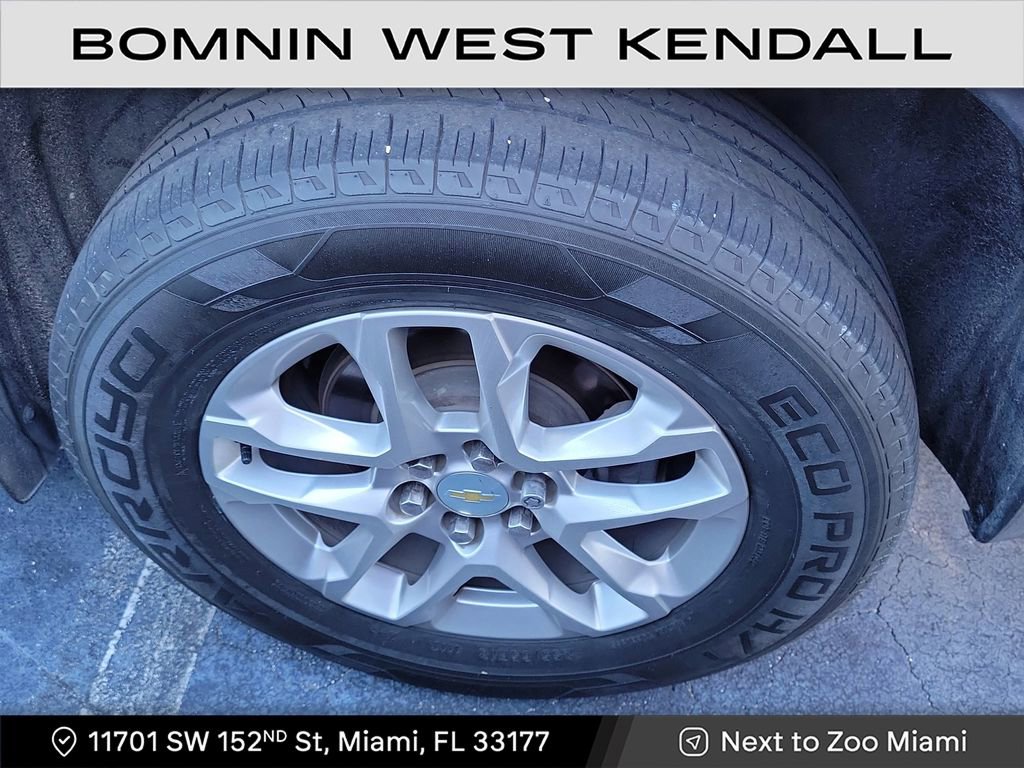 Used 2021 Chevrolet Traverse LS image 4