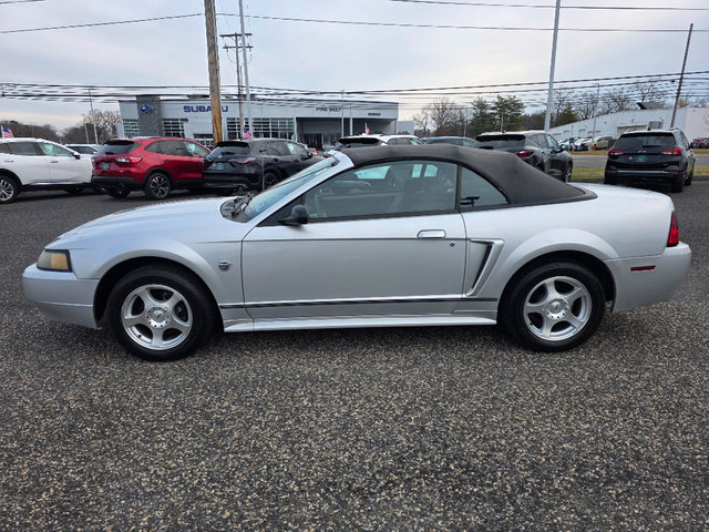 Used 2004 Ford Mustang Convertible image 12