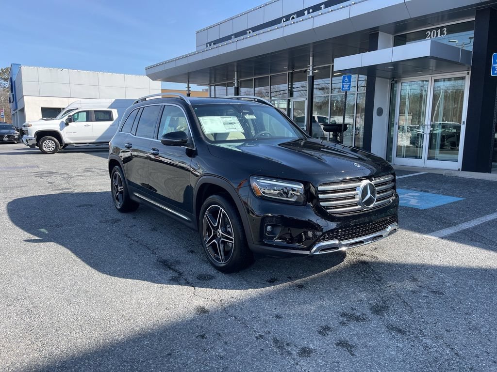 Used 2026 Mercedes-Benz GLB 250 4MATIC image 4