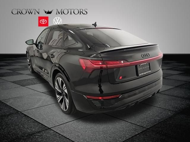 Used 2024 Audi Q8 e-tron Prestige w/ Prestige Package AWD/4WD image 4