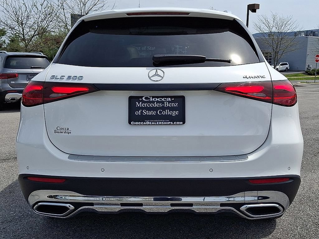 Used 2023 Mercedes-Benz GLC 300 4MATIC image 8