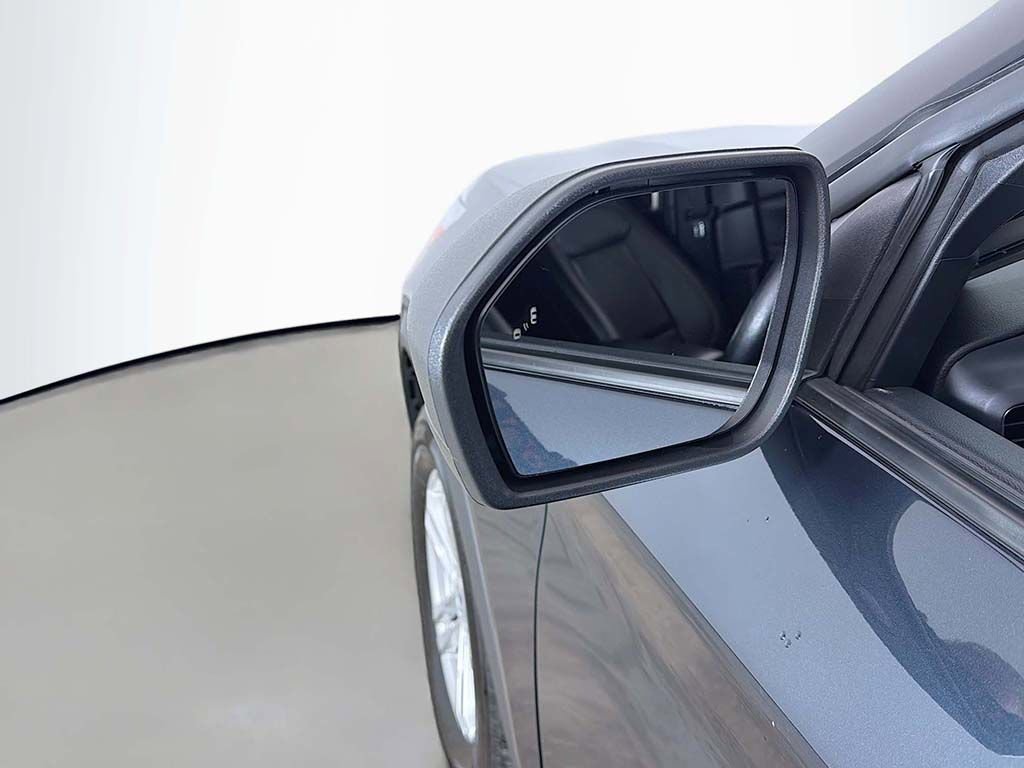 Used 2022 Ford Explorer XLT w/ Equipment Group 202A image 27