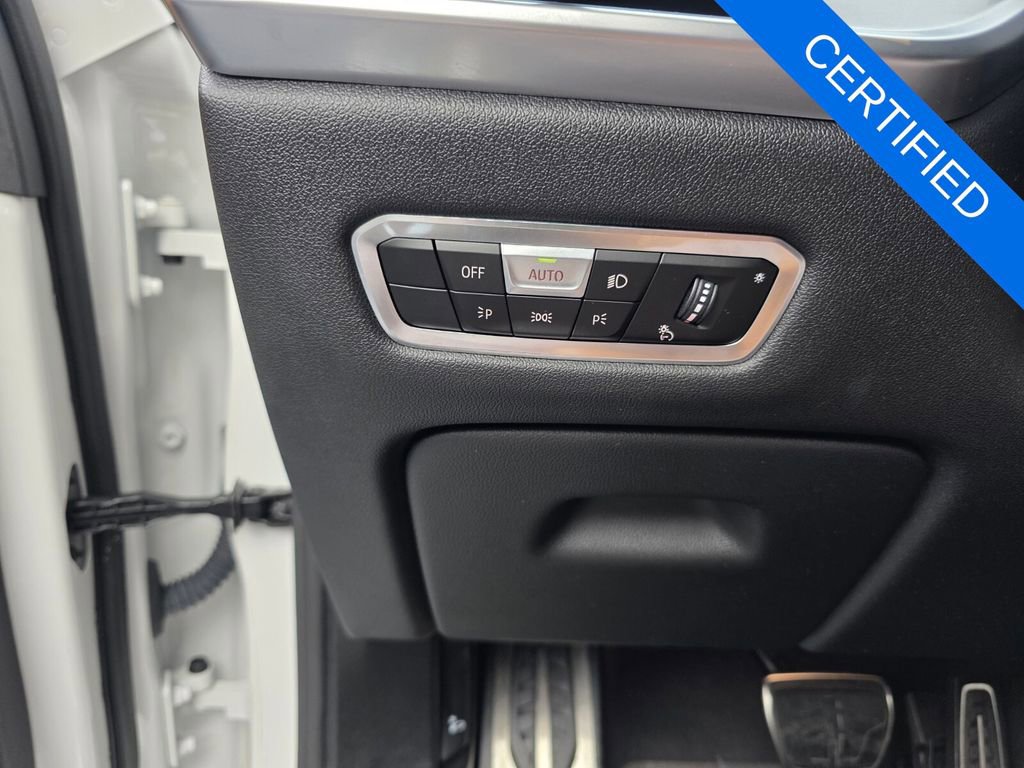 Used 2023 BMW X7 xDrive40i w/ M Sport Package image 25