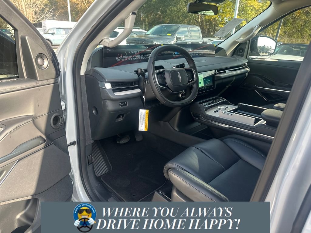 New 2026 Lincoln Navigator L Premier image 9