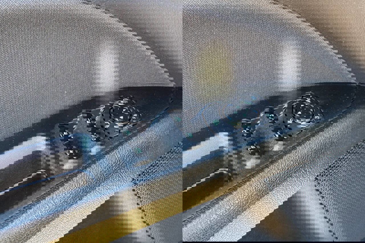 Used 2020 Ford Fusion SE image 20