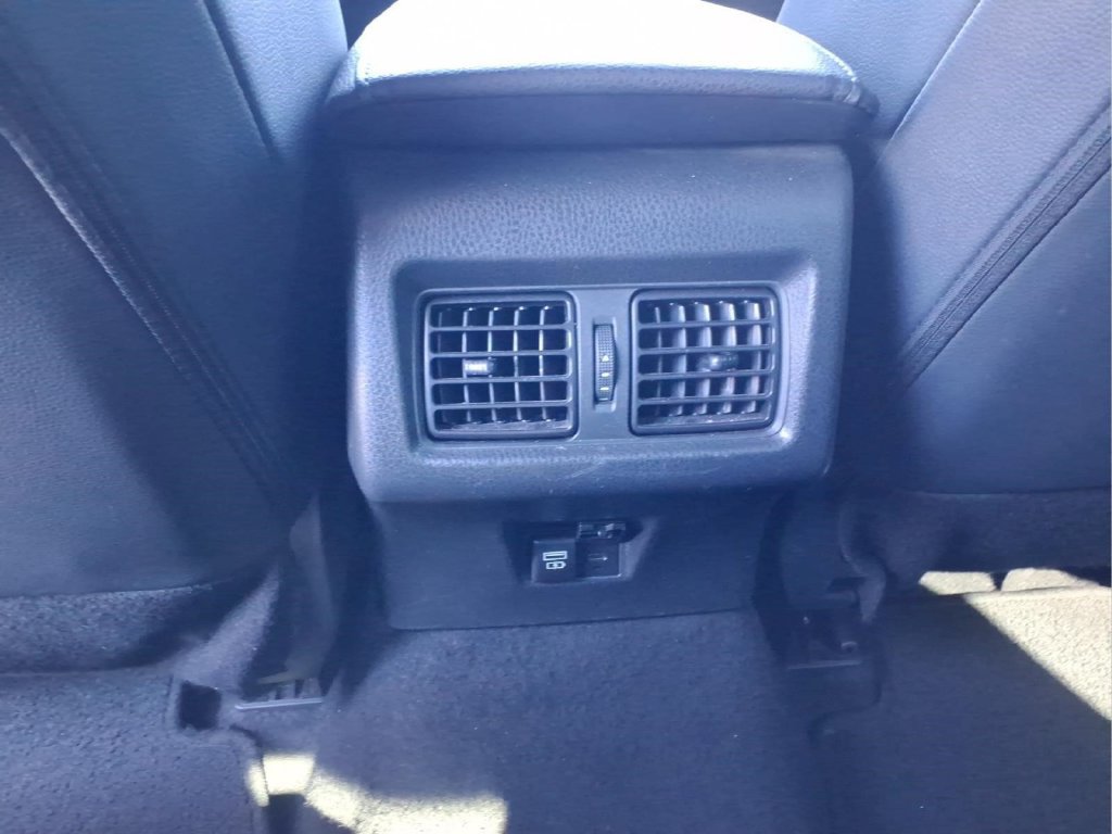 Used 2025 Toyota Camry XSE FWD image 16