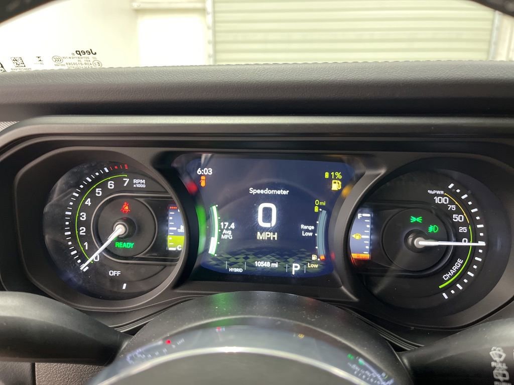 Used 2025 Jeep Wrangler Unlimited Sahara w/ Safety Group AWD/4WD image 16