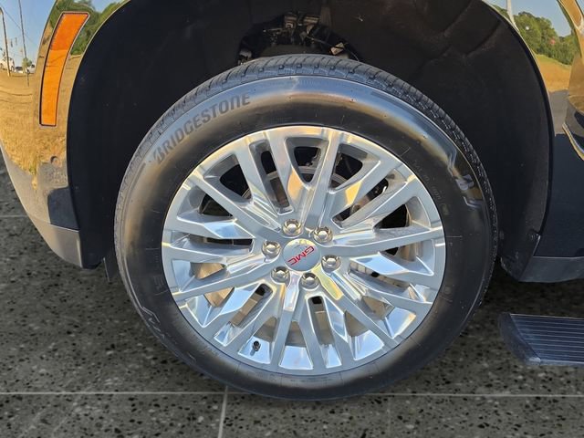 Used 2025 GMC Yukon Denali AWD/4WD image 14