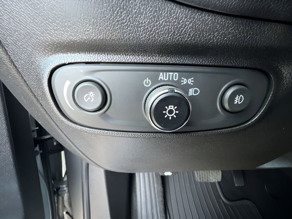 Certified 2023 Chevrolet Equinox Premier image 17