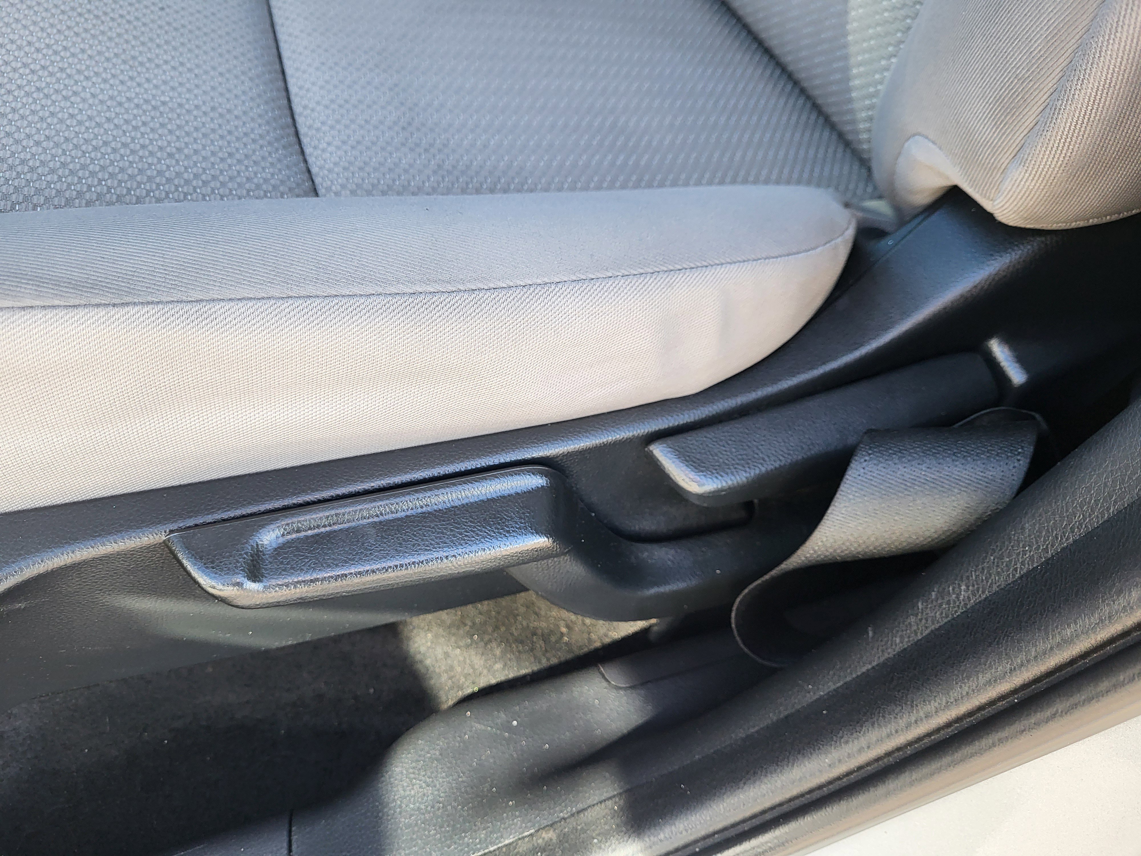 Used 2017 Honda HR-V LX image 27