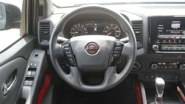 Used 2023 Nissan Frontier PRO-4X w/ Pro Convenience Package AWD/4WD image 15