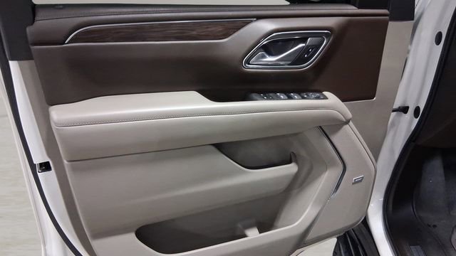 Used 2021 Chevrolet Suburban LT w/ Rear Media and Nav Package image 27