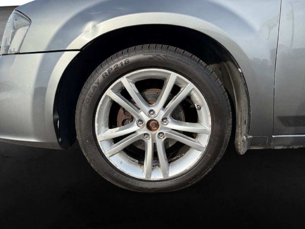 Used 2012 Dodge Avenger SXT Plus FWD image 11