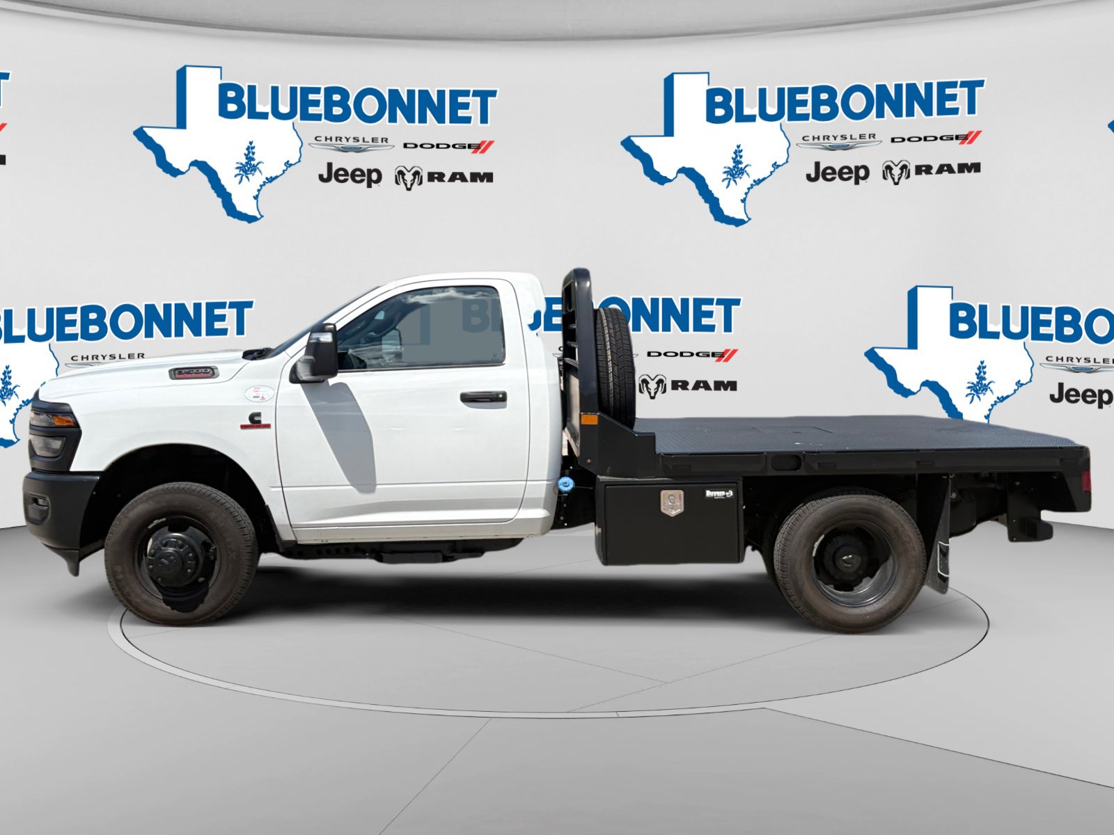 New 2026 RAM 3500 Tradesman AWD/4WD image 8