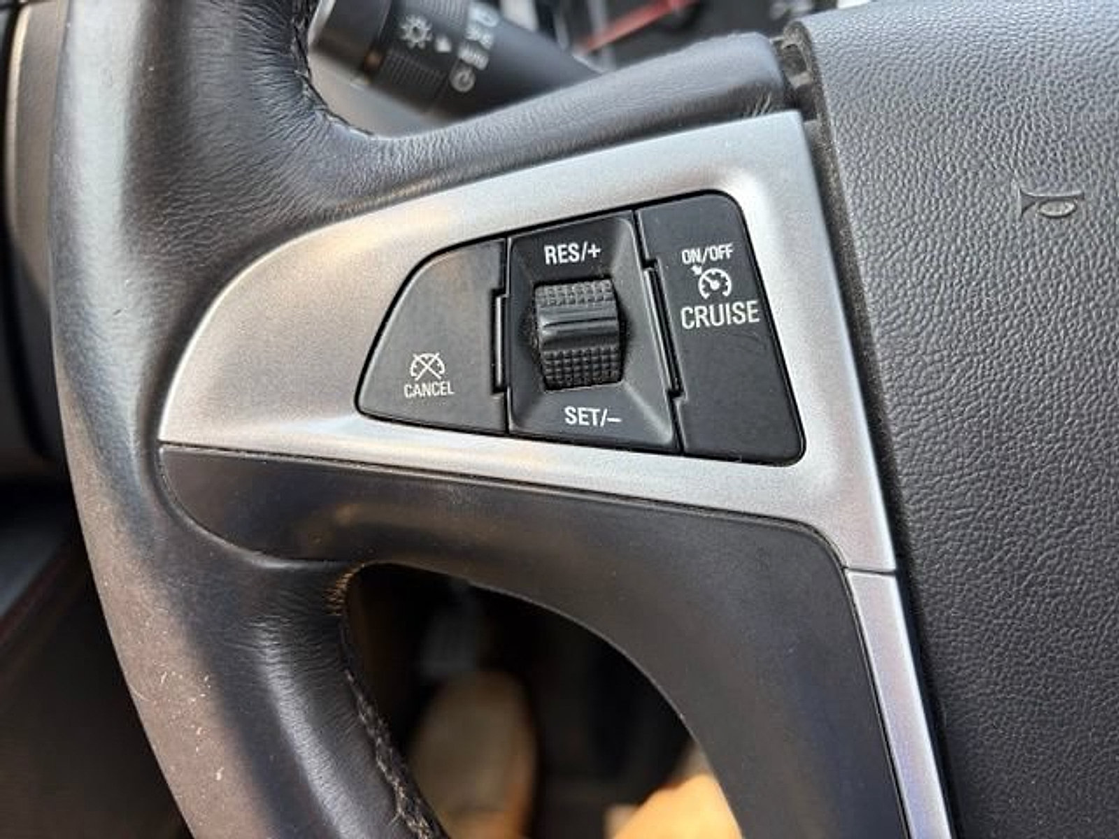 Used 2015 Chevrolet Equinox LT w/ Driver Convenience Package AWD/4WD image 14
