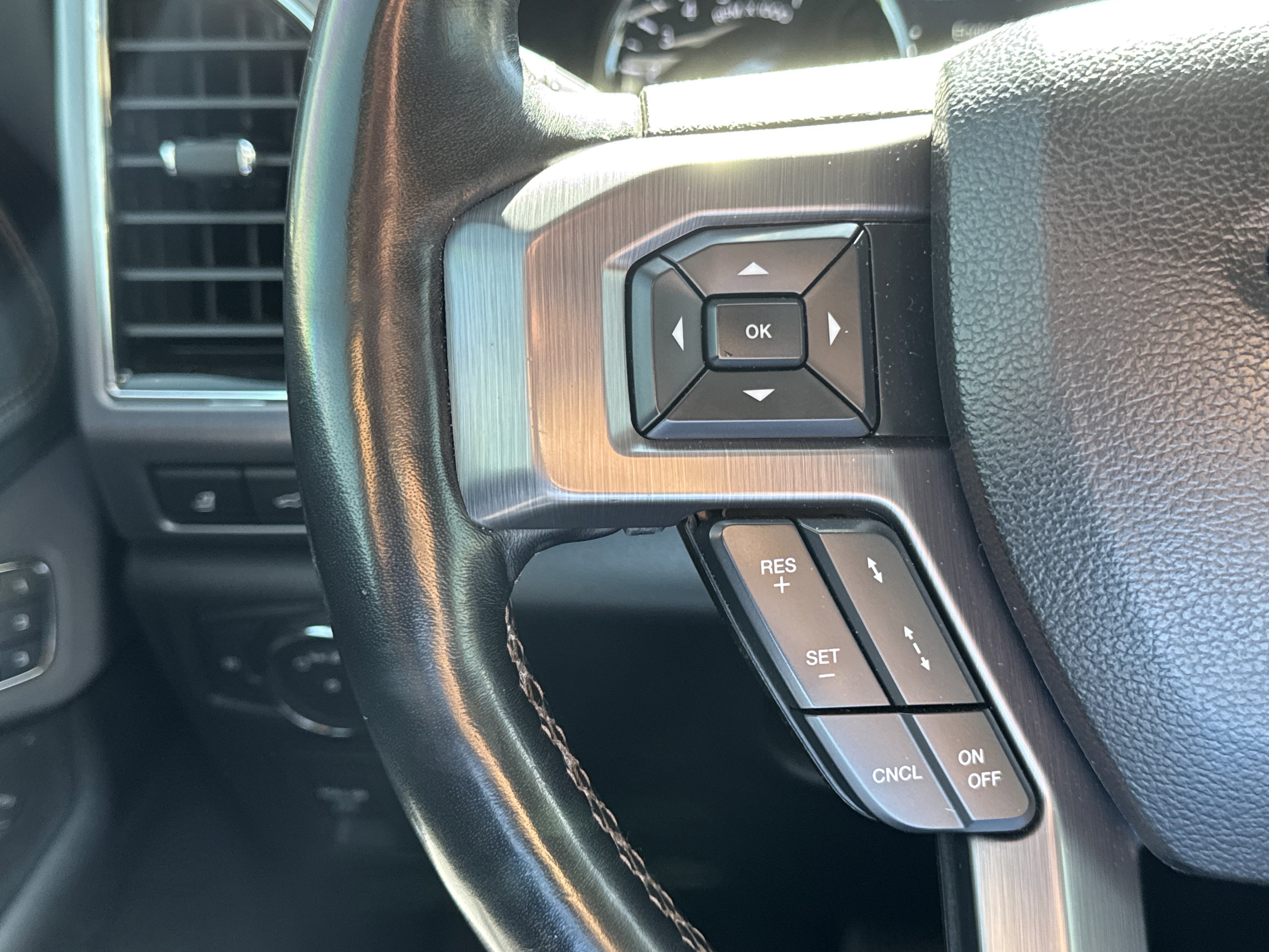 Used 2018 Ford Expedition Max Platinum image 14