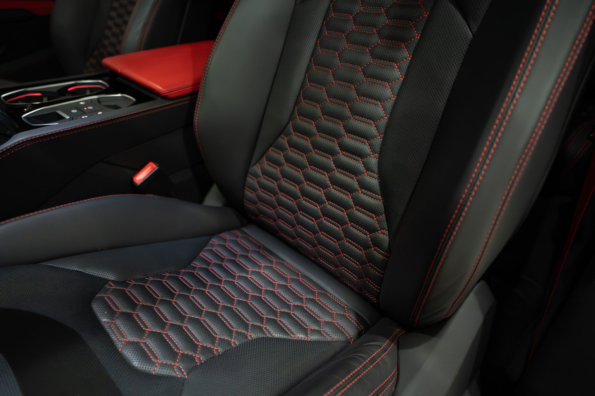 Used 2022 Lamborghini Urus AWD/4WD image 12