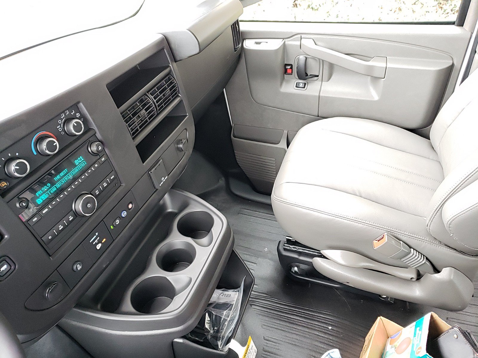 New 2023 Chevrolet Express 2500 Extended w/ Driver Convenience Package RWD image 15