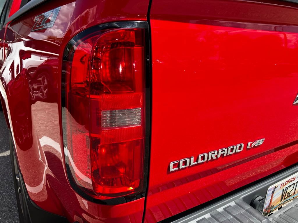 Used 2018 Chevrolet Colorado Z71 AWD/4WD image 5