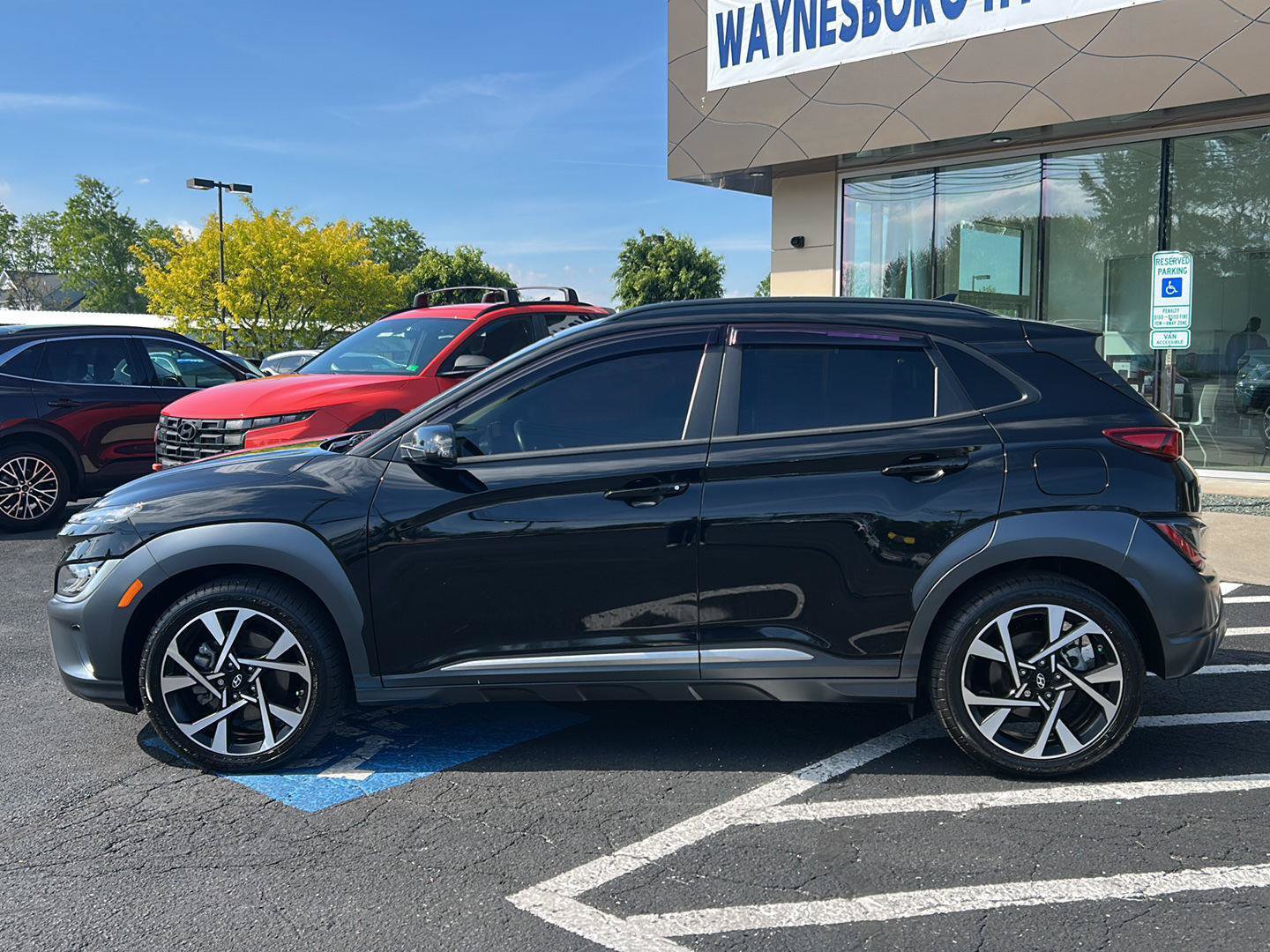 Certified 2023 Hyundai Kona Limited FWD image 4