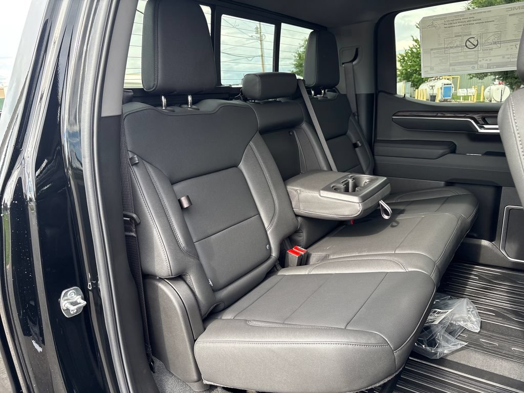 New 2026 GMC Sierra 1500 4x4 Crew Cab SLT w/ SLT Convenience Package image 42