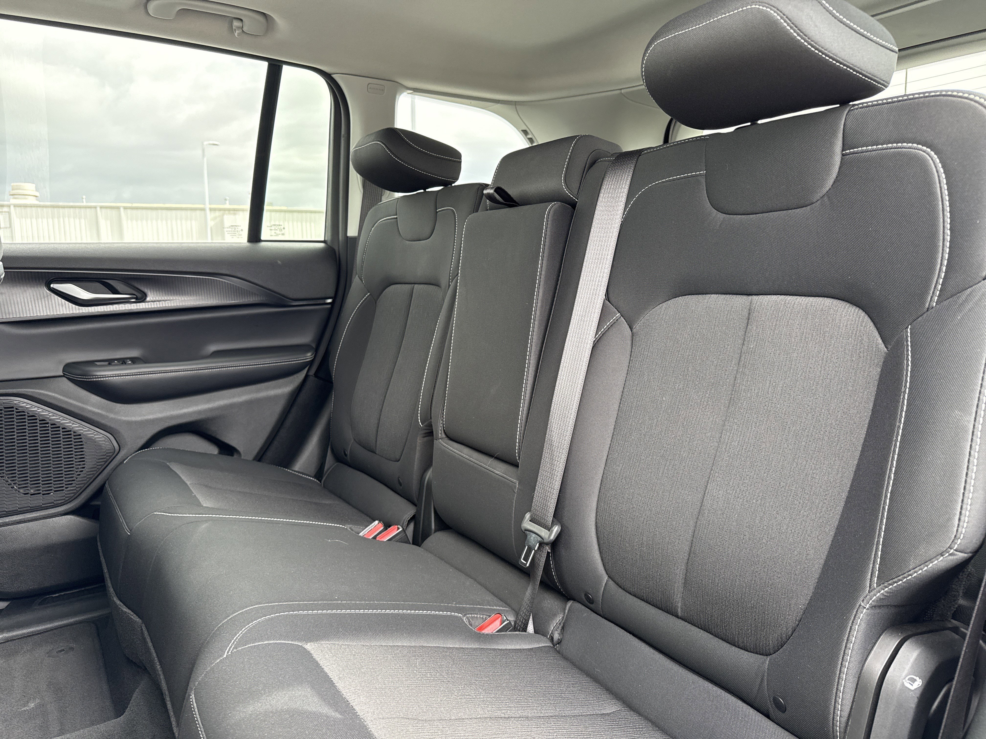 Used 2023 Jeep Grand Cherokee Laredo X w/ Luxury Tech Group I image 29