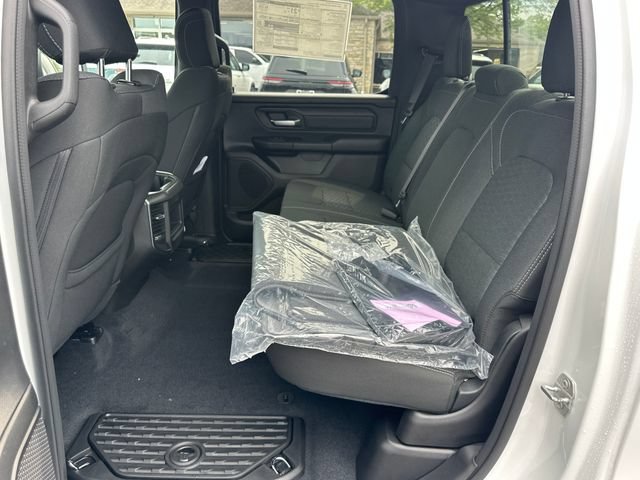 New 2026 RAM 1500 Express AWD/4WD image 13