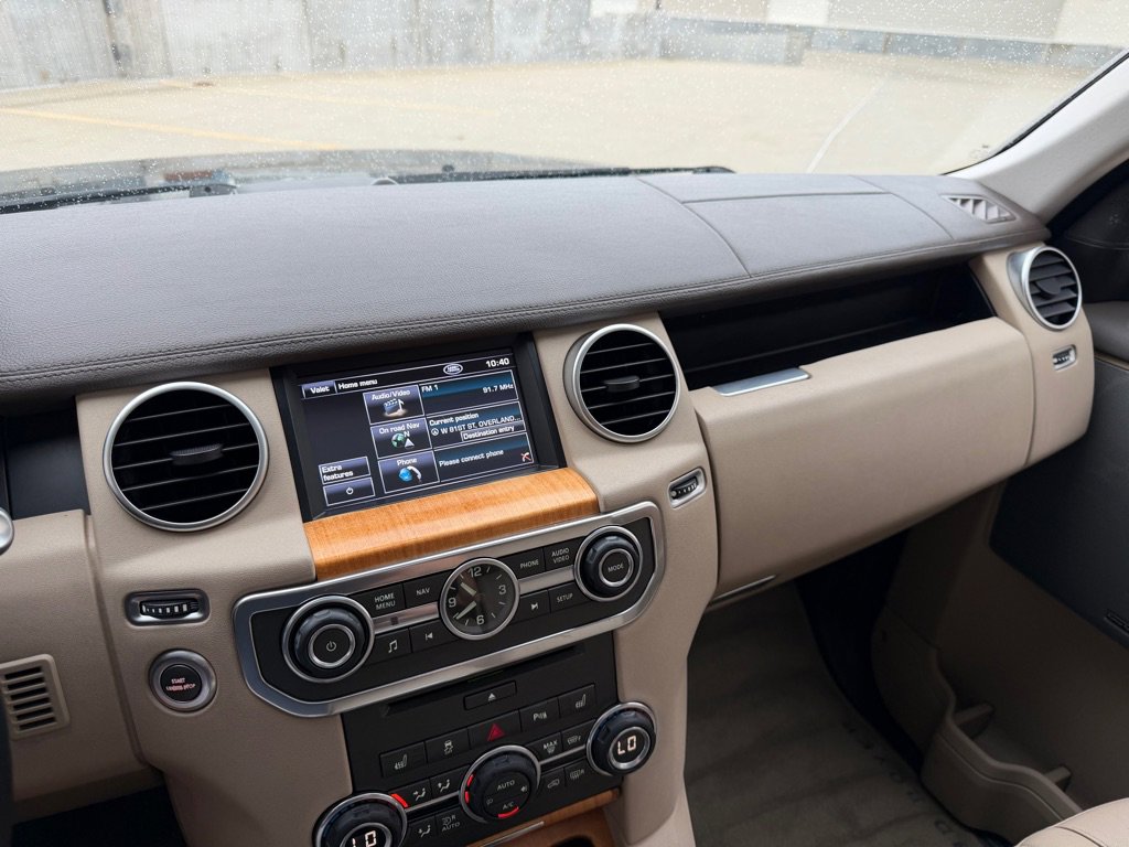 Used 2013 Land Rover LR4 HSE AWD/4WD image 17