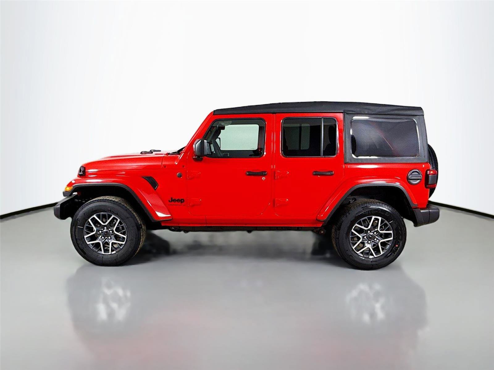 New 2025 Jeep Wrangler Sahara w/ Technology Group image 4