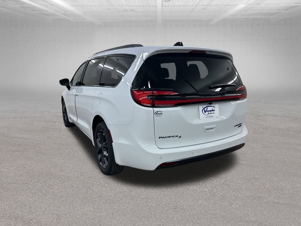 New 2026 Chrysler Pacifica Limited w/ S Appearance Package image 8