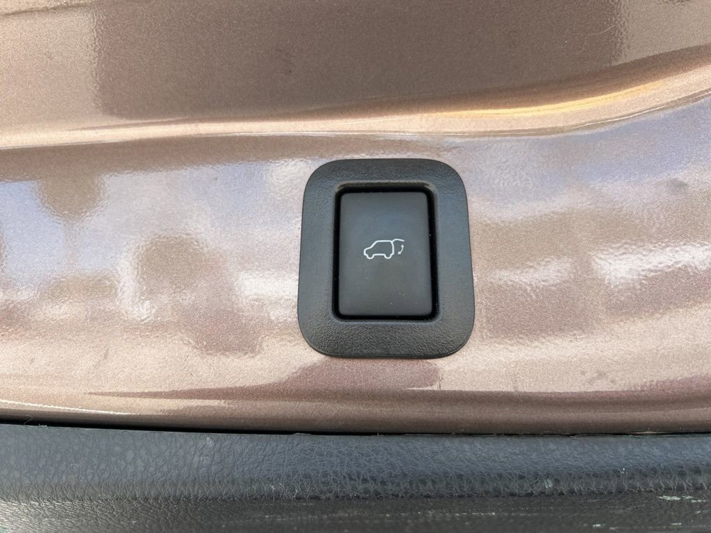 Used 2018 Toyota Highlander Plus FWD image 51