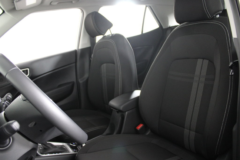 Certified 2026 Hyundai Venue SEL FWD image 17