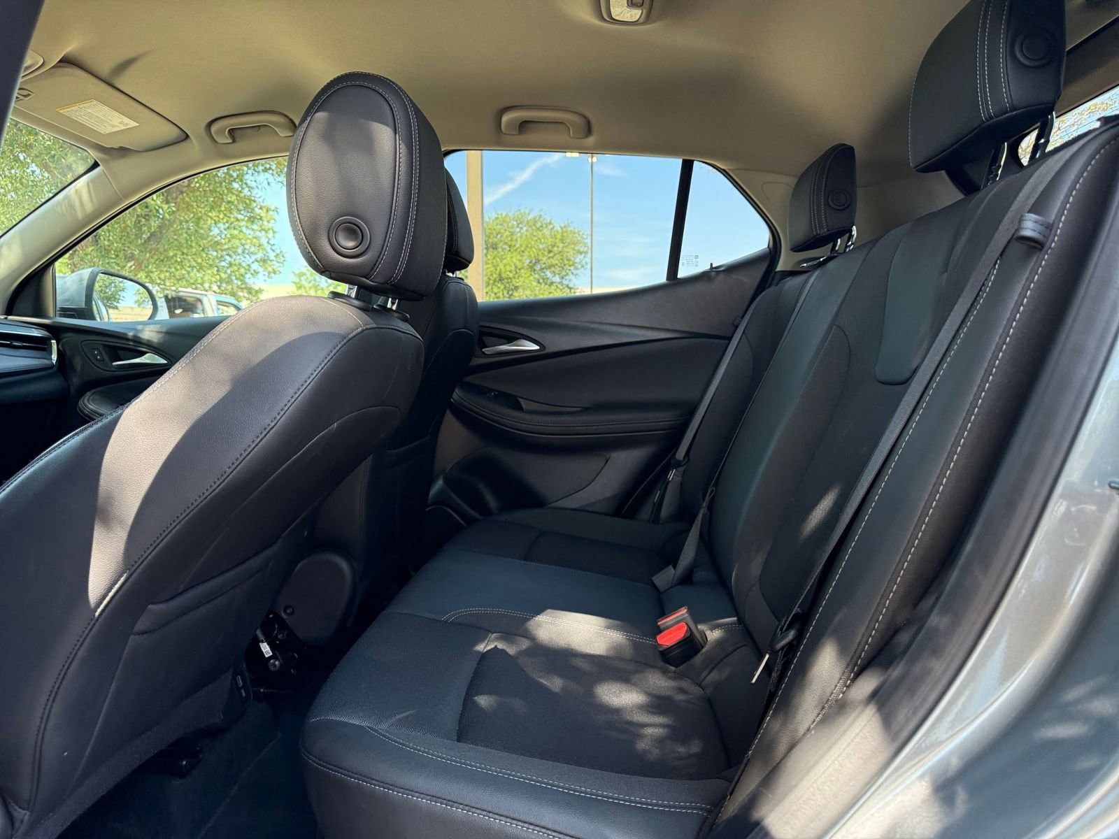 Used 2025 Buick Encore GX Preferred FWD image 25