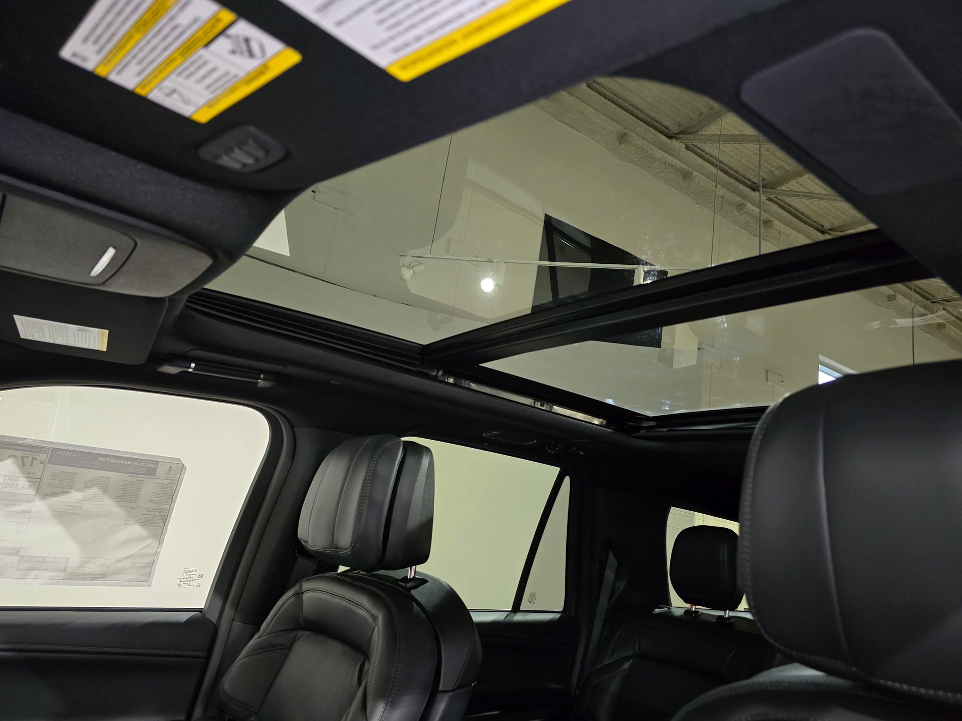 New 2025 Lincoln Navigator Reserve w/ Jet Appearance Package image 20